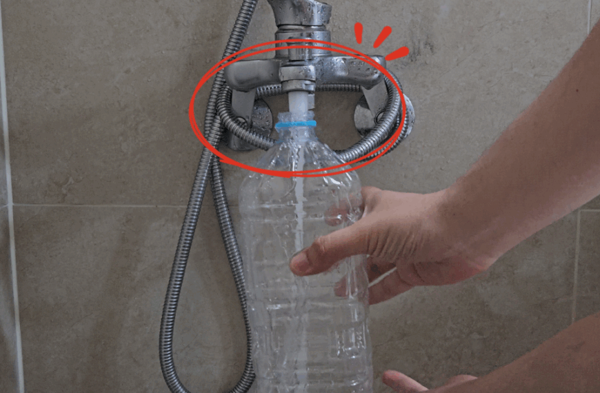 물절약하면서 화장실 청소하는 방법! 샤워할 때 나오는 찬물 이렇게 쓰세요!