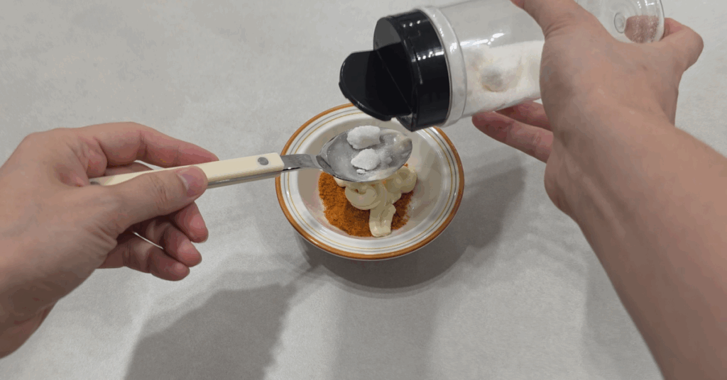 당장 전자레인지에 생라면을 통째로 넣어보세요. 최고의 전자레인지요리 라면땅이 됩니다. 끓인 것보다 더 맛있습니다.