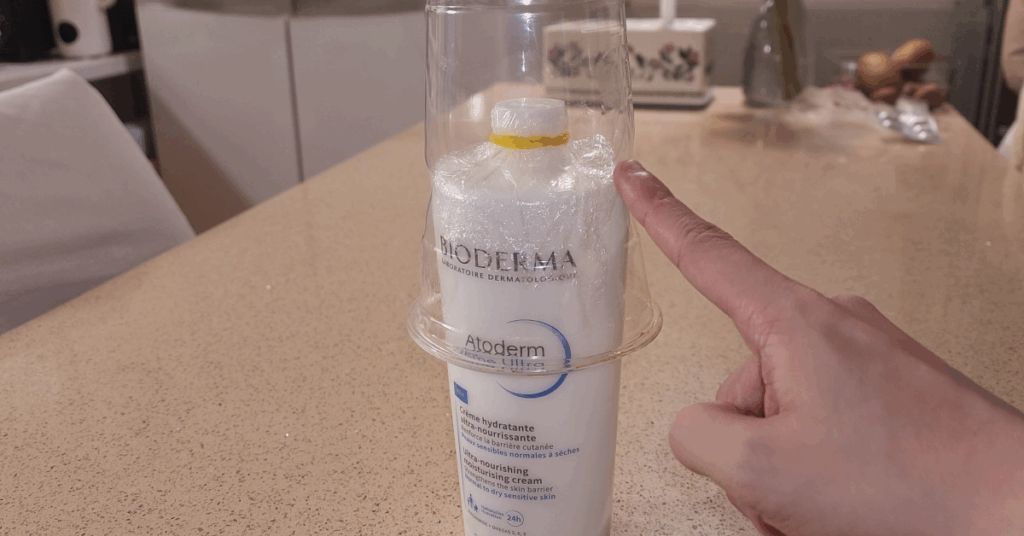 2주는 더 쓸 수 있는데 왜 버리시나요? 화장품 남김 없이 다쓰는 법과 커피컵 활용 꿀팁