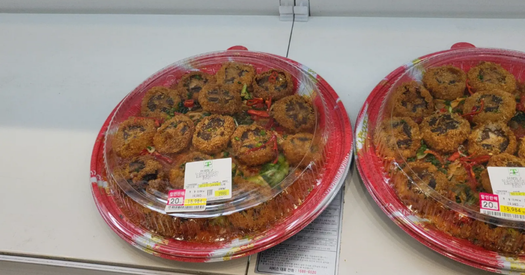 연말이면 품절 대란이 일어나는 이마트 트레이더스 추천템 10가지를 소개합니다. 어향동고부터 가성비 파스타까지 트레이더스 추천상품으로 완벽한 연말 홈파티를 준비하세요. 지금 꼭 사야 할 트레이더스 추천 아이템 리스트를 확인하고 알뜰하게 쇼핑하시기 바랍니다.