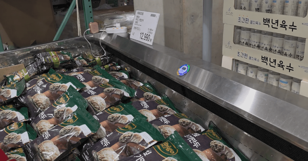 영하의 날씨에도 오픈런을 부르는 2025년 역대급 코스트코 식품 10가지를 소개합니다.